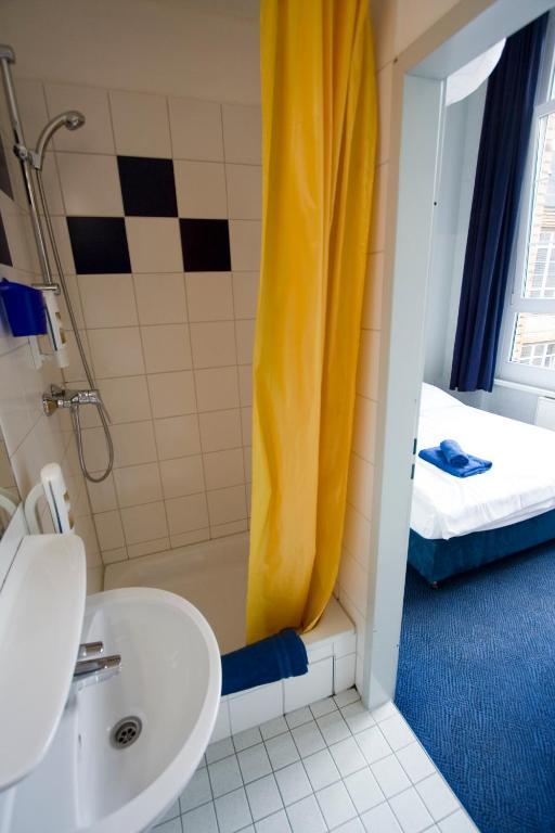 Hotel Transit Берлин Номер фото