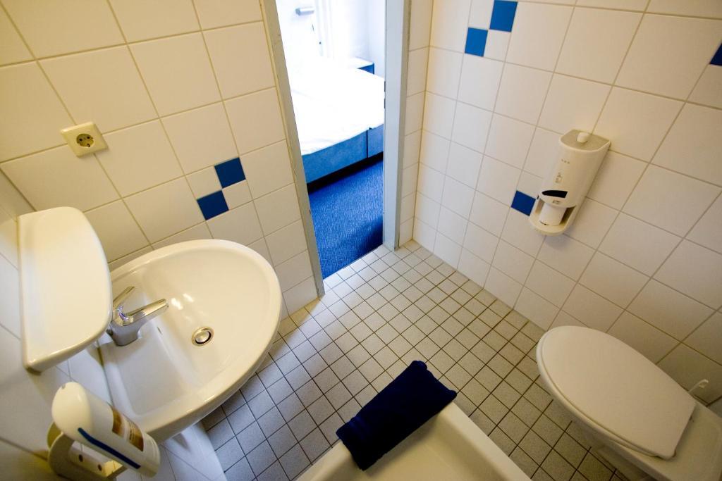 Hotel Transit Берлин Номер фото