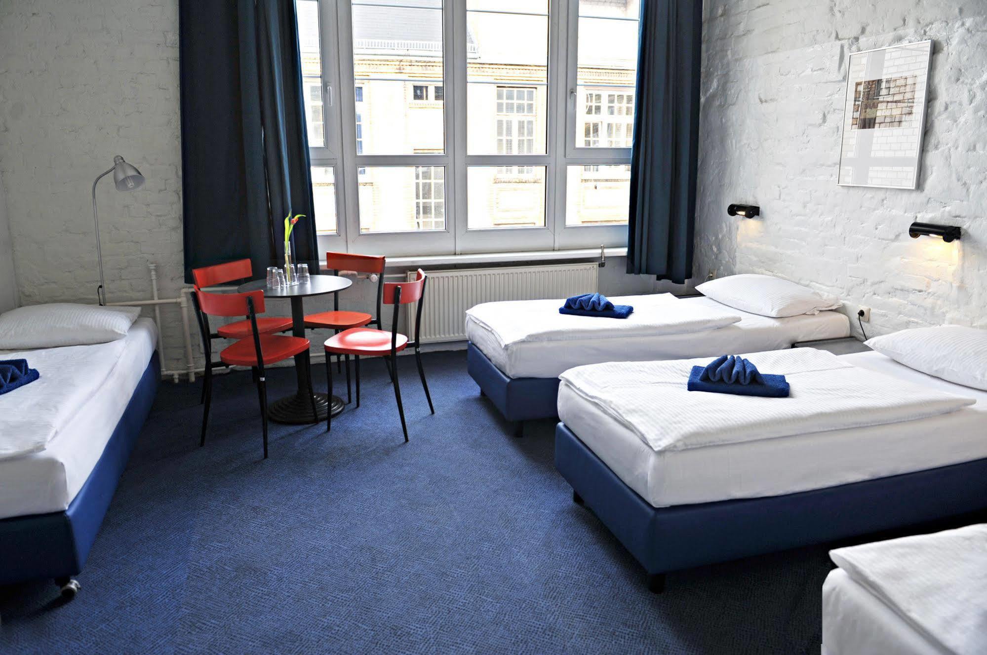 Hotel Transit Берлин Экстерьер фото