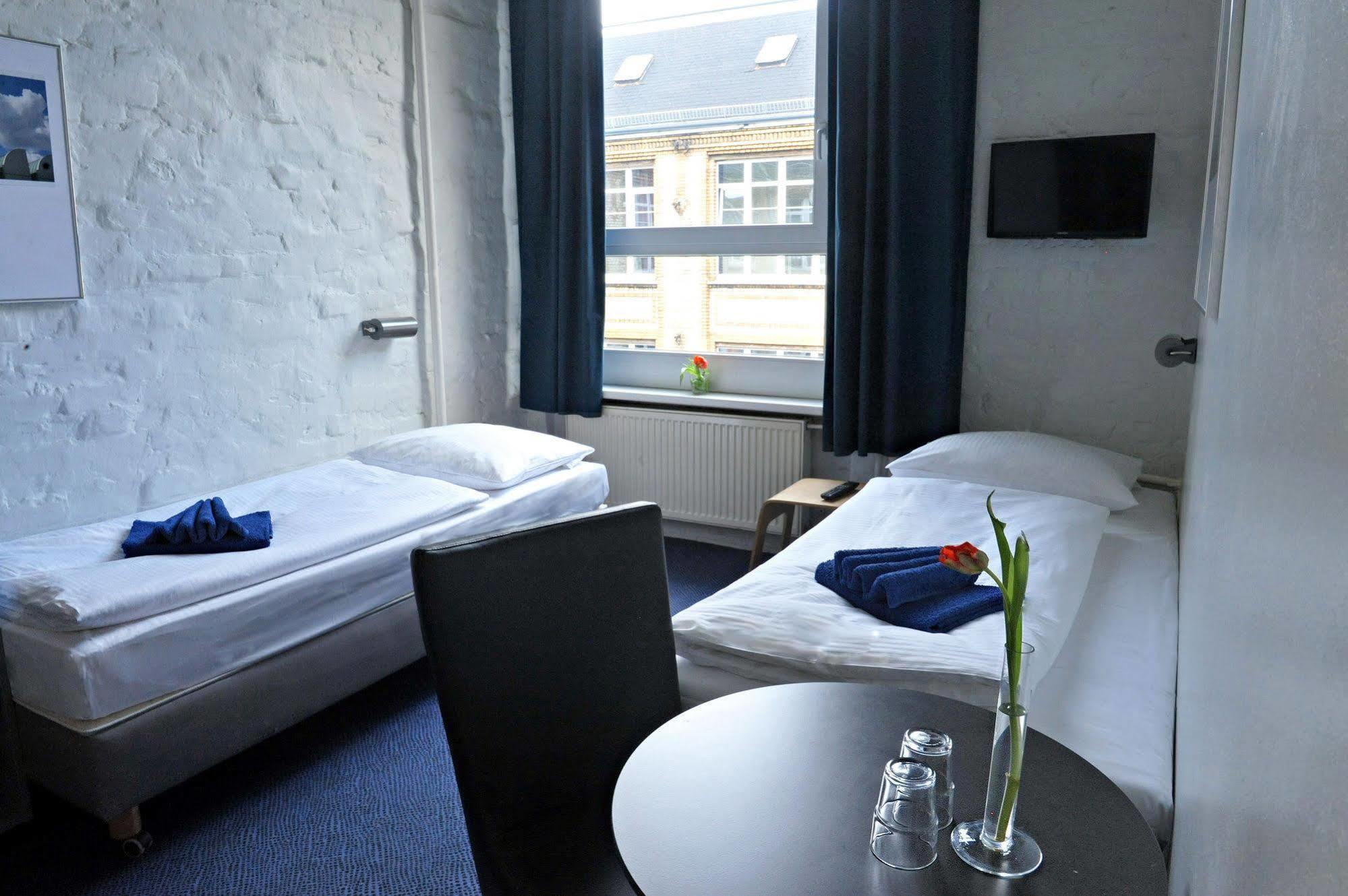 Hotel Transit Берлин Экстерьер фото